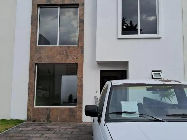 Casa en Renta en San Mateo Atenco, Excelente Ubicación en Comunidad Cerrada