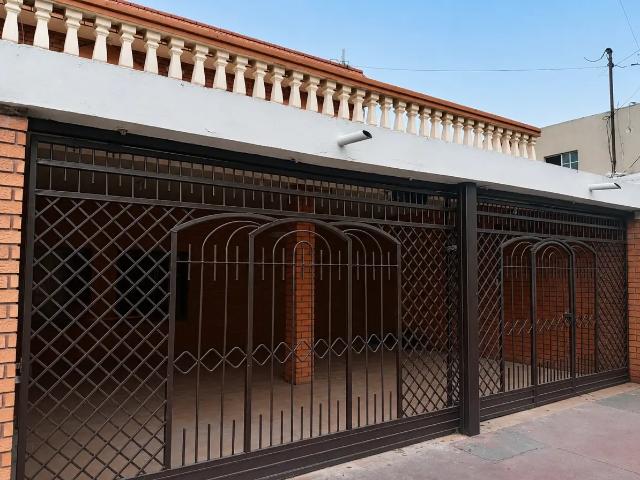 CASA EN RENTA EN SAN NICOLÁS DE LOS GARZA