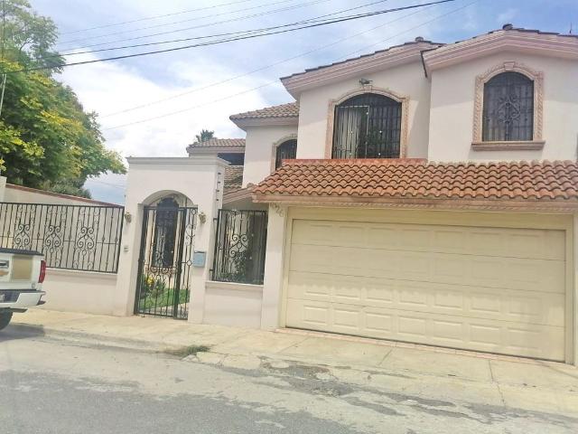 Casa en RENTA en San Patricio