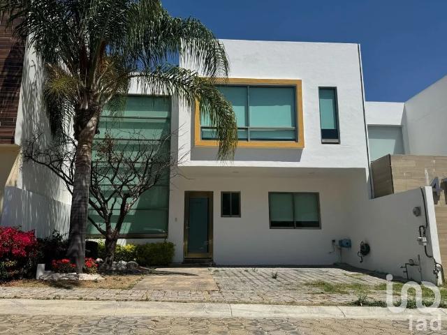Casa en Renta en Santa Clara Ocoyucan, Ocoyucan, Puebla