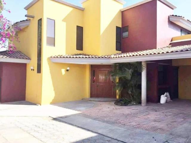 Casa en renta en Santa Cruz Guadalupe, Puebla, Puebla