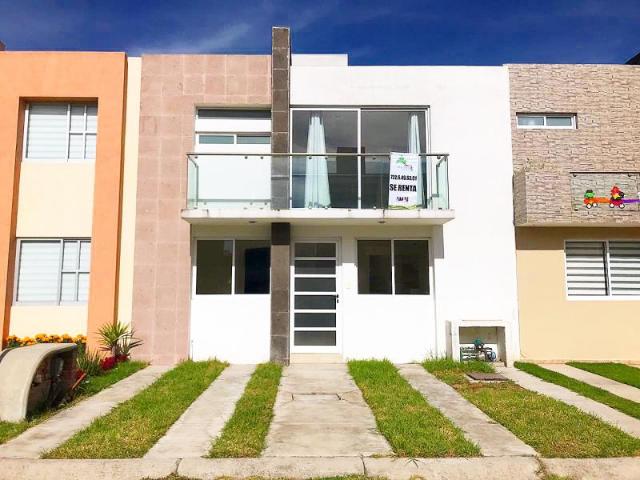 Casa en renta en Santa Cruz Otzacatipan, Toluca, México