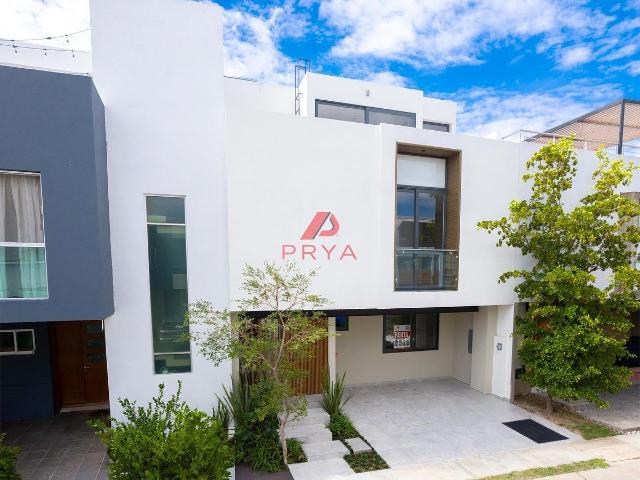 Casa en renta en Santillana, Solares, Zapopan | Casa de lujo con 3 rec
