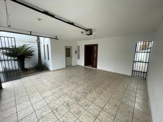 CASA EN RENTA EN SATELITE ACUEDUCTO