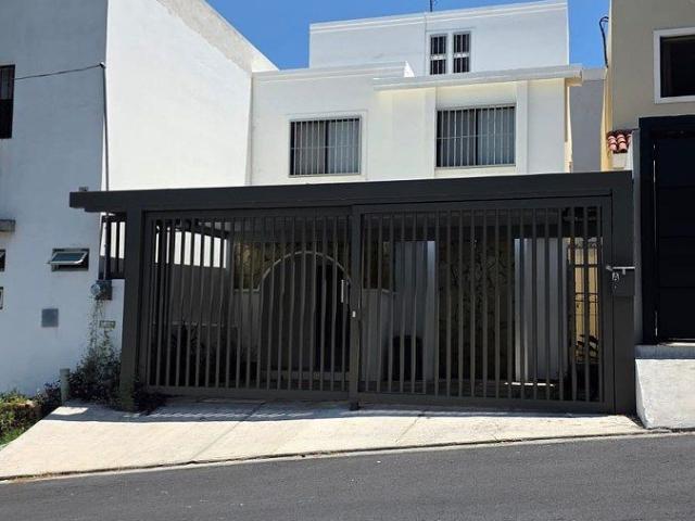 Casa en Renta en Satélite Acueducto, Monterrey, N.L