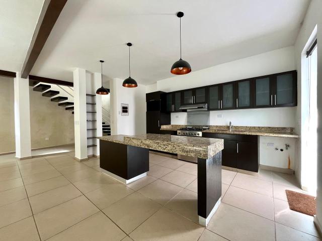 Casa en RENTA en Selvamar Residencial Sin muebles