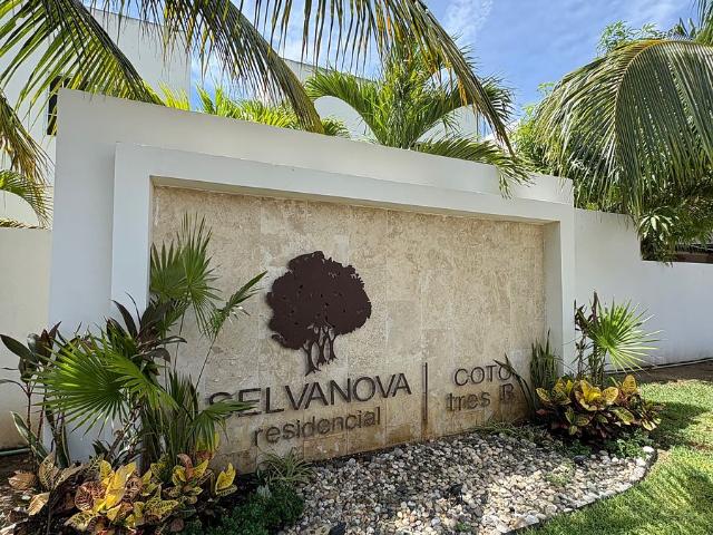 Casa en Renta en Selvanova Residencial, Coto 3B – Playa del Carmen