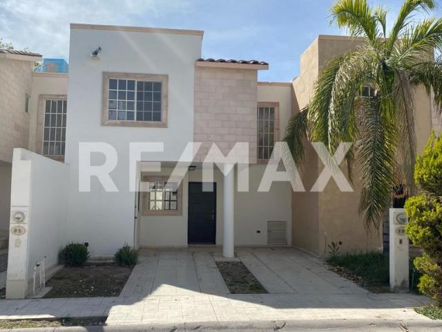 CASA EN RENTA EN SENDEROS