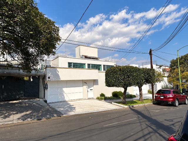 Casa en Renta en Sierra Gorda, Lomas de Chapultepec | Alta seguridad