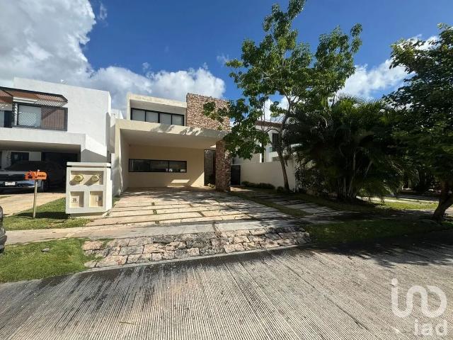 Casa en Renta en Sitpach, Mérida, Yucatán