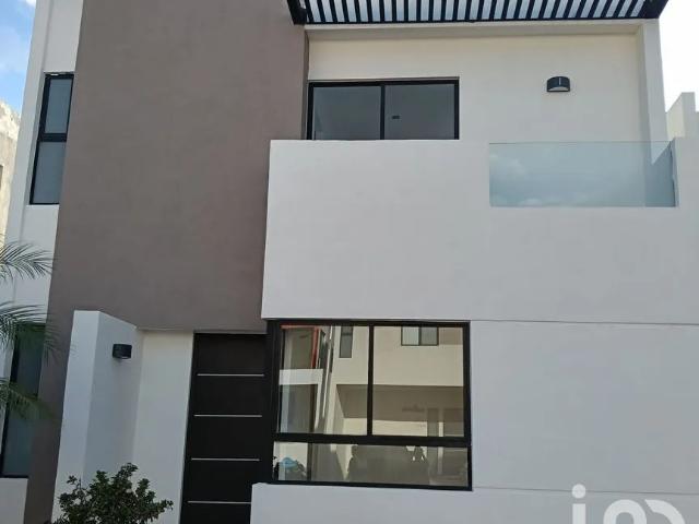 Casa en Renta en Tixcacal, Mérida, Yucatán