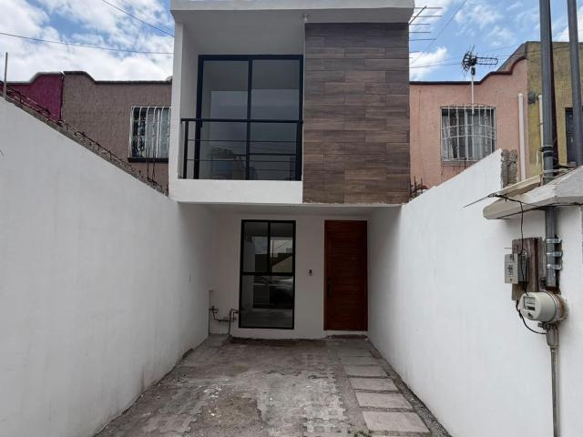 CASA EN RENTA EN TOLUCA, LA CRESPA