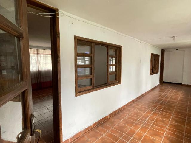 CASA EN RENTA EN TOLUCA MUY CERCA DEL PARQUE URAWA