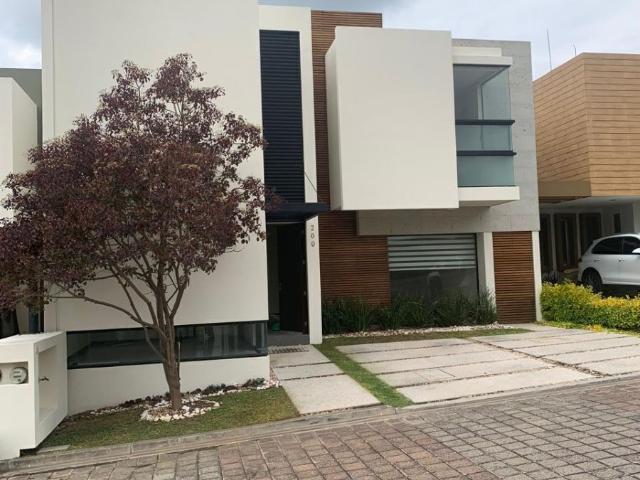 Casa en renta en Fracc Cedros, Tres Marías, Morelia