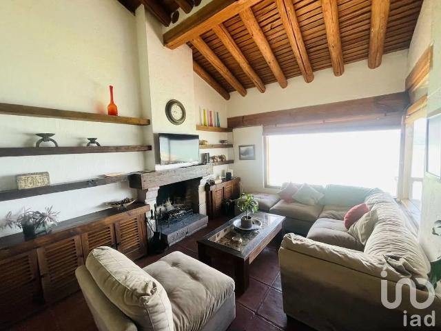 Casa en Renta en Valle de Bravo, Valle de Bravo, Estado De México