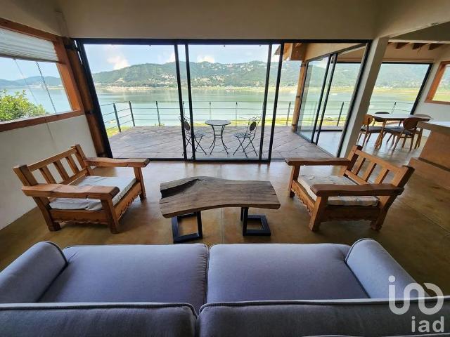 Casa en Renta en Valle de Bravo, Valle de Bravo, Estado De México