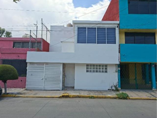 CASA EN RENTA EN VALLE DE LOS PINOS TLALNEPANTLA