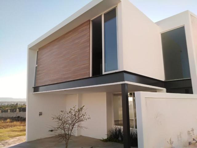 CASA EN RENTA EN VALLE IMPERIAL ZAPOPAN JALISCO
