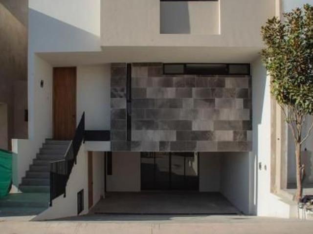CASA EN RENTA EN VALLE IMPERIAL