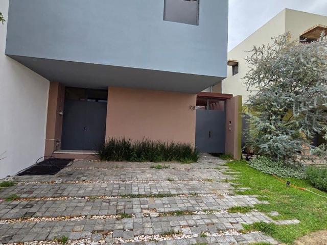 CASA EN RENTA EN VALLE IMPERIAL