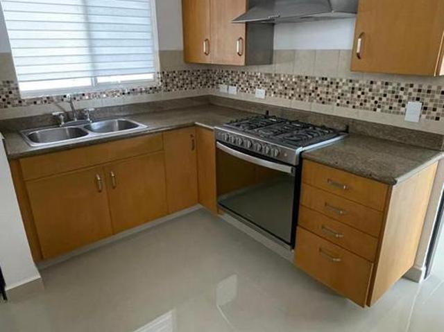 Casa en Renta en Valle Poniente