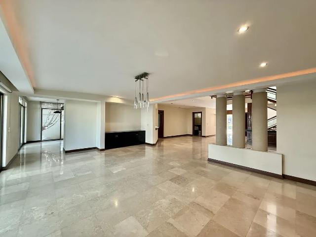 ✨ CASA EN RENTA EN VALLE REAL ✨
