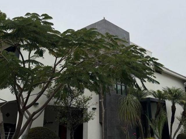 CASA EN VENTA EN VALLE REAL