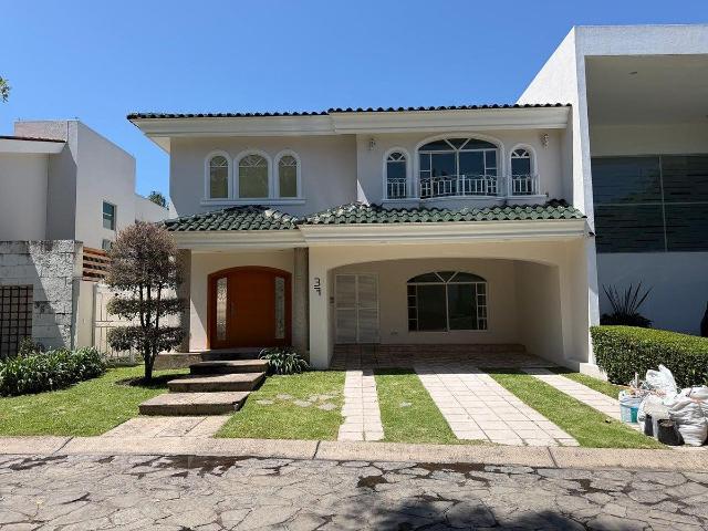 Casa en renta en valle Real en Zapopan