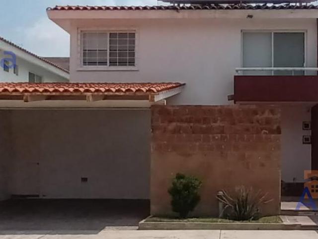CASA EN RENTA EN VI?A ANTIGUA