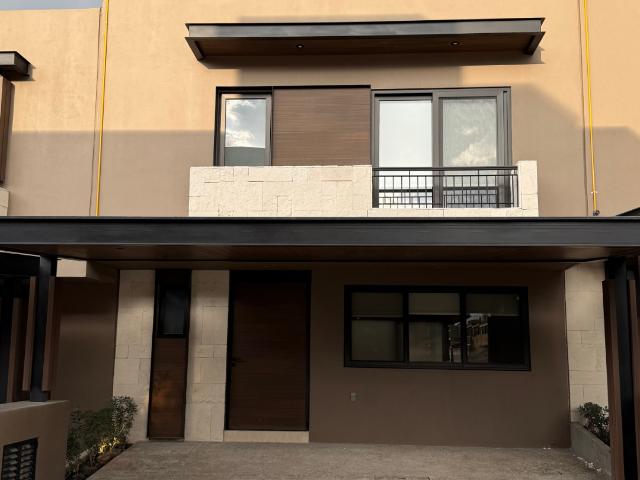 Casa en renta en villa magna lomas del campanario norte Queretaro