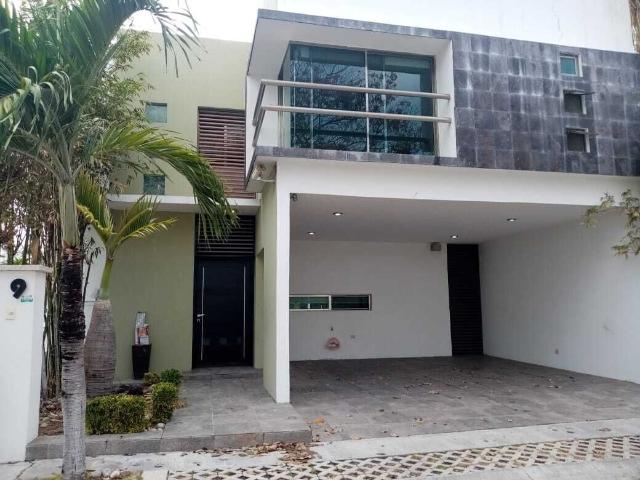 CASA EN RENTA EN VILLA PALMERAS 1