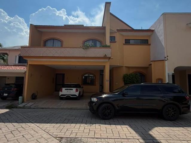 CASA EN RENTA EN VILLAHERMOSA TABASCO CERCA DEL HOSPITAL ANGELES