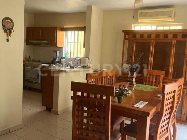 CASA EN RENTA EN VILLAS DE ESCOBEDO