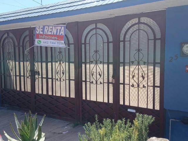 Casa en renta en villas de La Piedad, cerca de parques ind