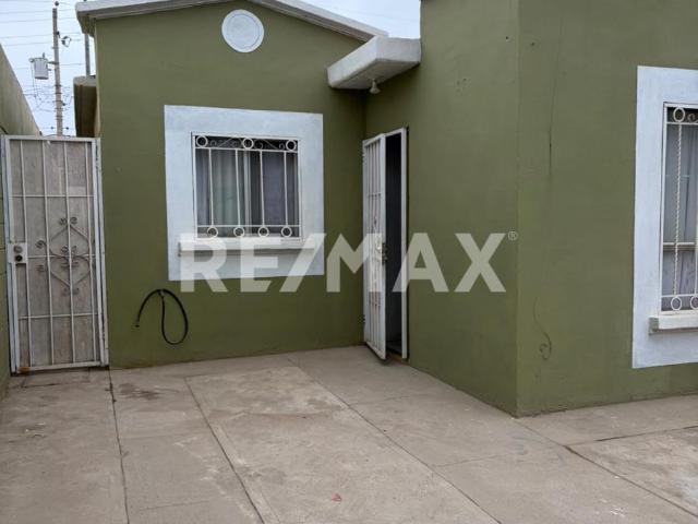 Casa en Renta en Villas del Real IV