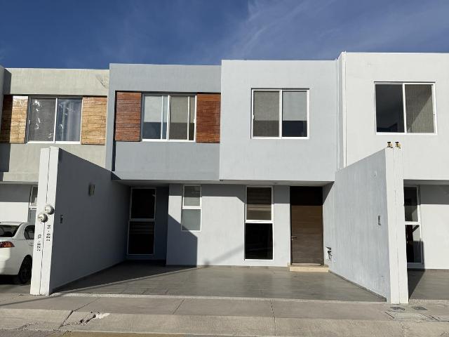 CASA EN RENTA EN VILLATERI AL NORTE DE LA CIUDAD ZONA ALCAZAR CI