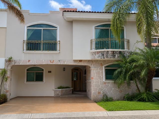Casa en Renta en Virreyes Residencial Coto 7 | 4 Recámaras | Amplios Espacios |