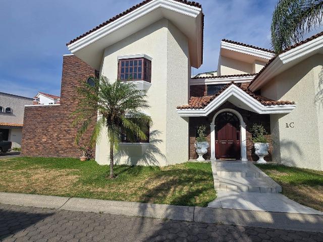 Casa en renta en Virreyes Residencial, Zapopan