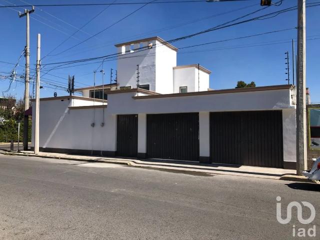 Casa en Renta en Xinantécatl, Metepec, Estado De México