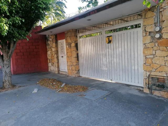 CASA EN RENTA EN ZONA COMERCIAL