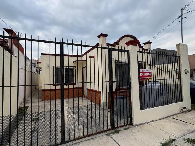 Casa en Renta en Zona Campestre