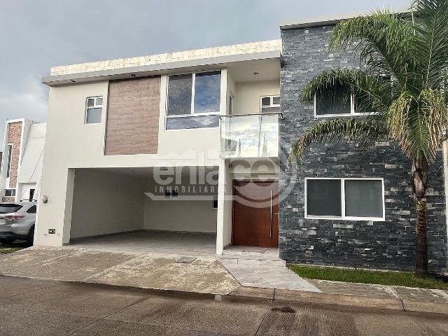 Casa en renta en zona Mezquital