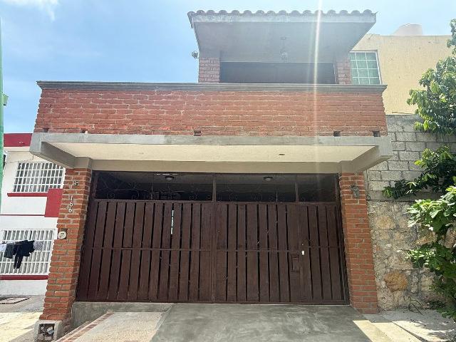 CASA EN RENTA EN ZONA SUR ORIENTE