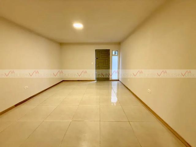Casa en renta en Zona Palo Blanco, San Pedro Garza García, Nuevo León