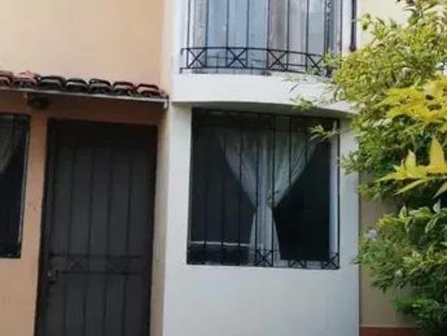 Casa En Renta Equipada Con: Mosquiteros Protecciones Closets 3 Baños Completos Con Cancel. Boiler Tanque Estacionario 3 Recámaras 1 Estudio Cocina Integral Sala Comedor Patio