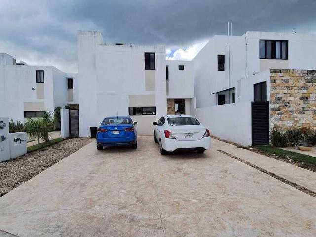 Casa en renta equipada en Privada Aleza Conkal