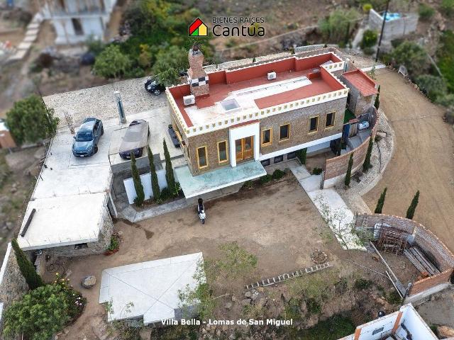 Casa en renta | Estilo Le Corbusier | Lomas de S. Miguel | BRC 53679