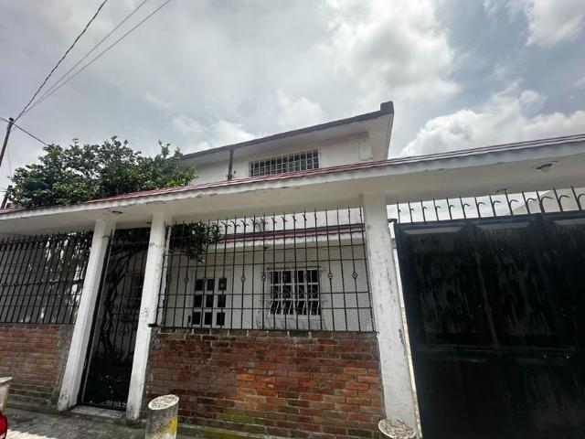 Casa en renta Fco. Javier Mina, Delegación San Buenaventura, San Buenaventura, Estado De México, México