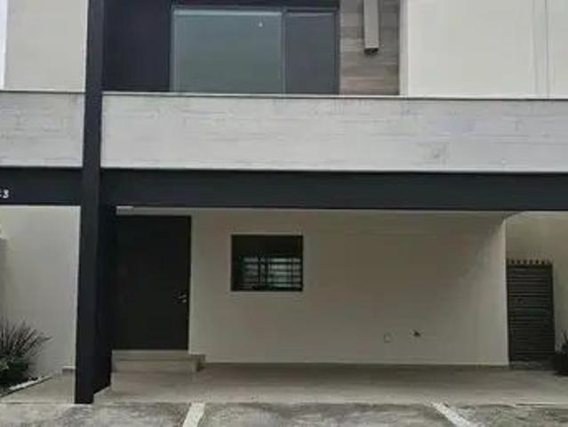 Casa En Renta Fontana Residencial