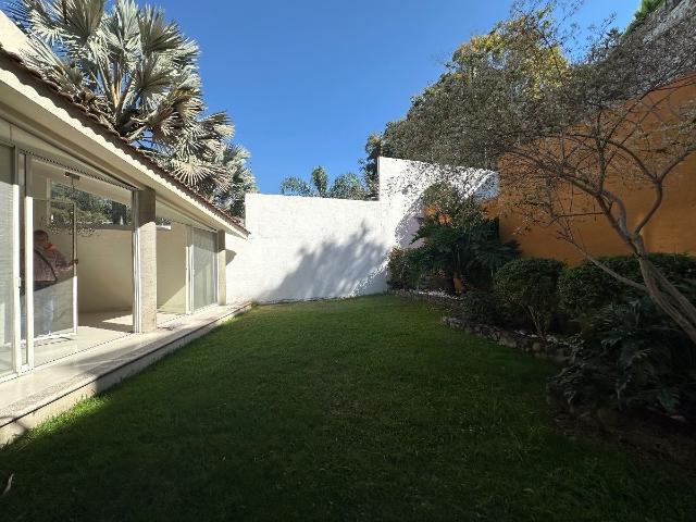 Casa en Renta, Fracc. Junto al Rio con Vigilancia